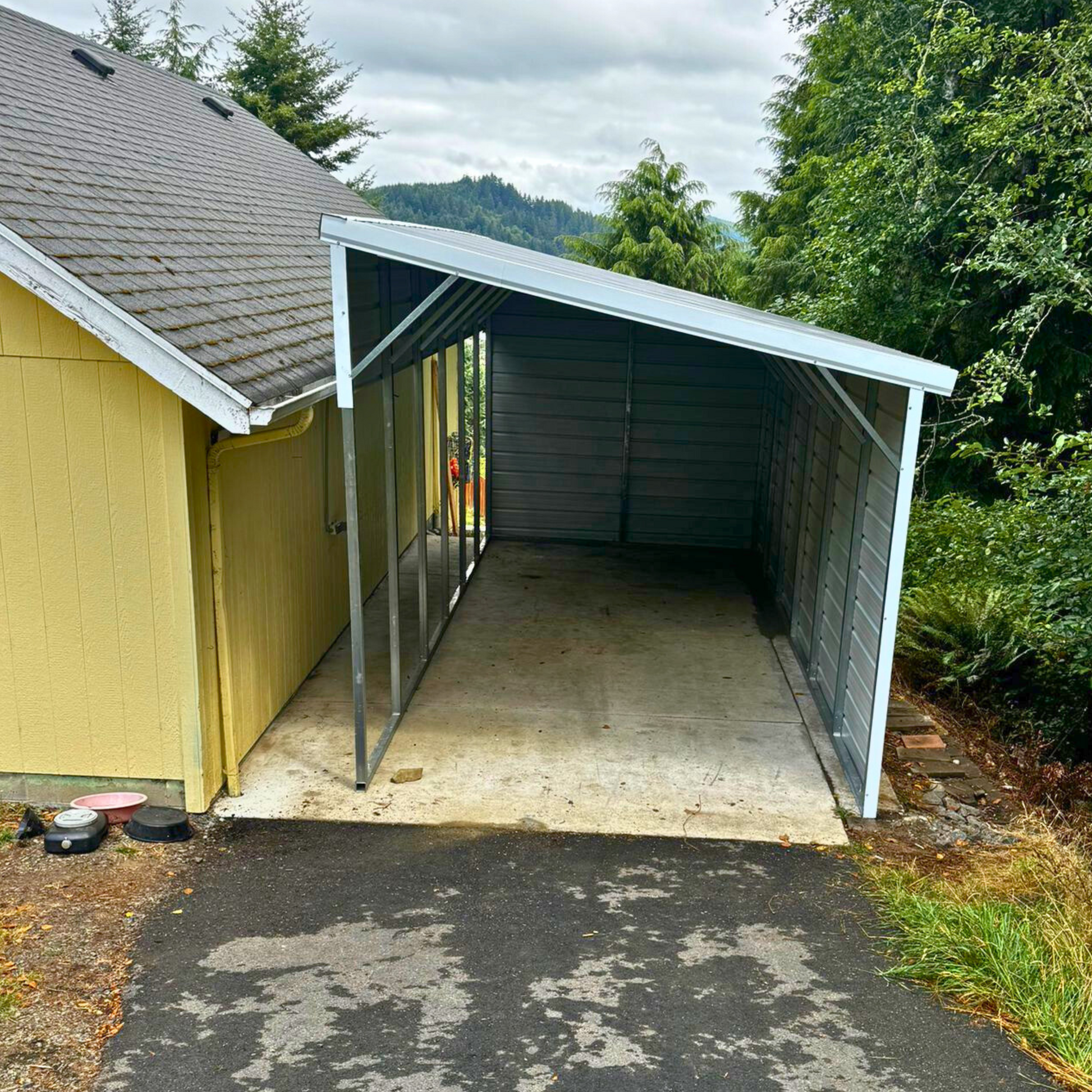 Lean To With Vertical Roof, One Side Closed, One End Closed & One Extra Side Panel